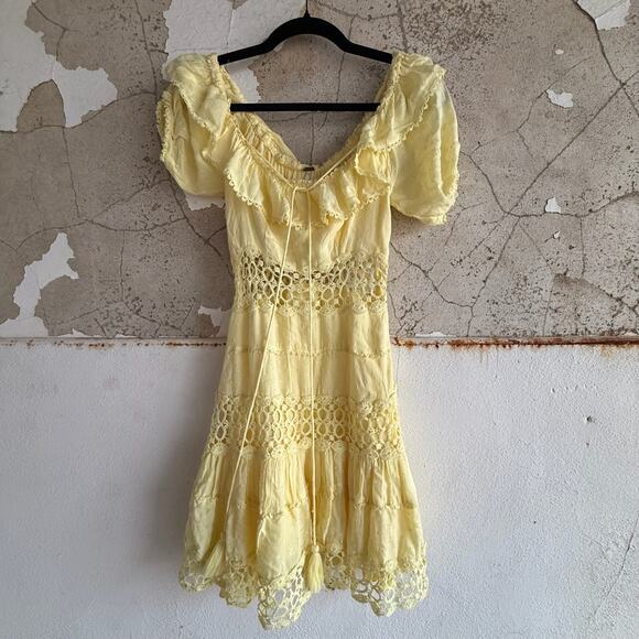 Free People Lemon Yellow Eyelet Mini Dress Romantic Boho Lace Puff Sleeve Size 0 - Picture 2 of 9